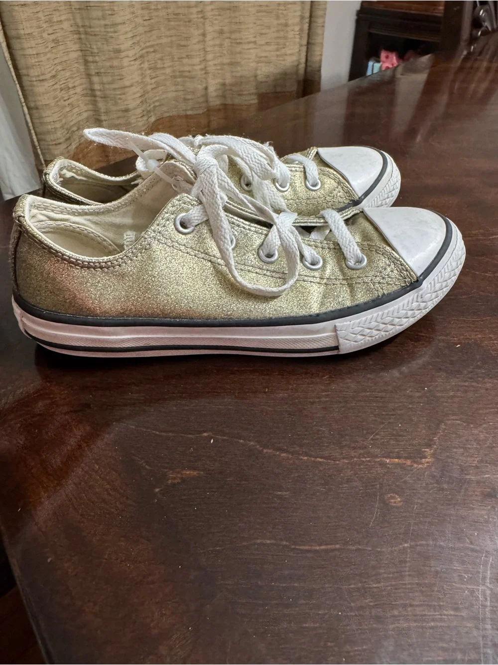 Converse youth low